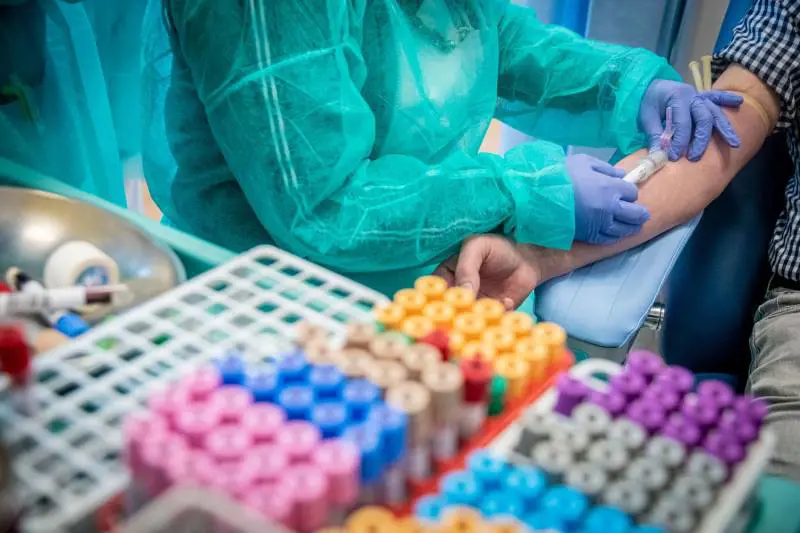 I dubbi sui test sierologici: "Quelli rapidi non ancora affidabili"