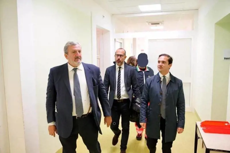 foto archivio Emiliano con il dir.san dell'asl di Bari Sanguedolce e l'on.Pagano