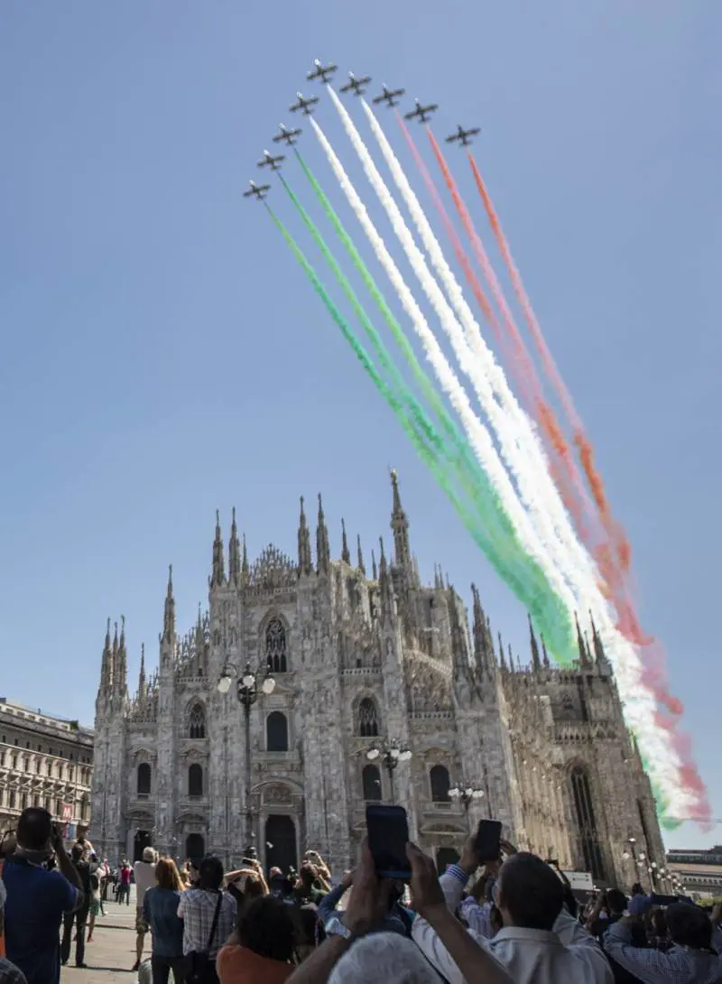La Lombardia "scalpita". Centrodestra in piazza martedì anche a Milano