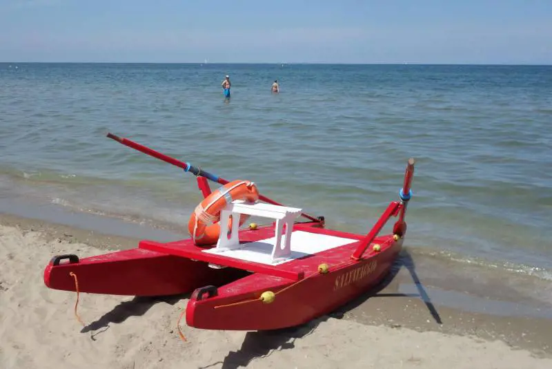 Da oggi vietato fumare in spiaggia, ecco dove scatta il divieto