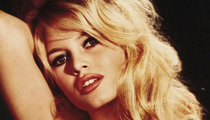"A me piace essere guardata dagli uomini" La Bardot contro gli eccessi del #MeToo