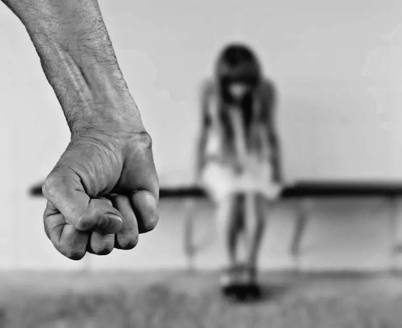 "Sono il Diavolo", 23enne  stuprava i suoi adepti