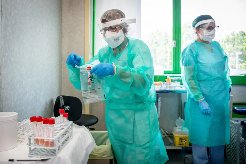 Coronavirus, meno di 30mila i malati in Italia