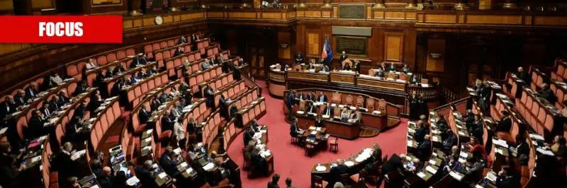 L'estate "calda" dei migranti che mina la poltrona di Conte