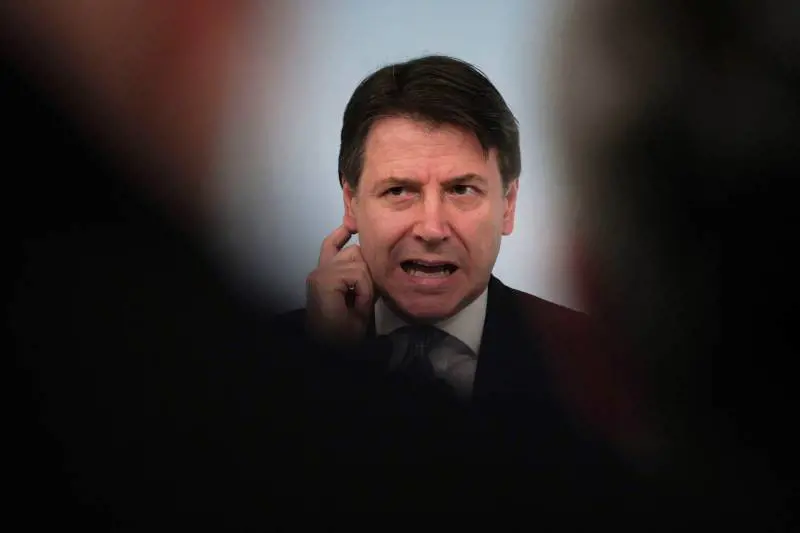 Tre ore davanti alla pm di Bergamo. Le falle nella difesa di Conte
