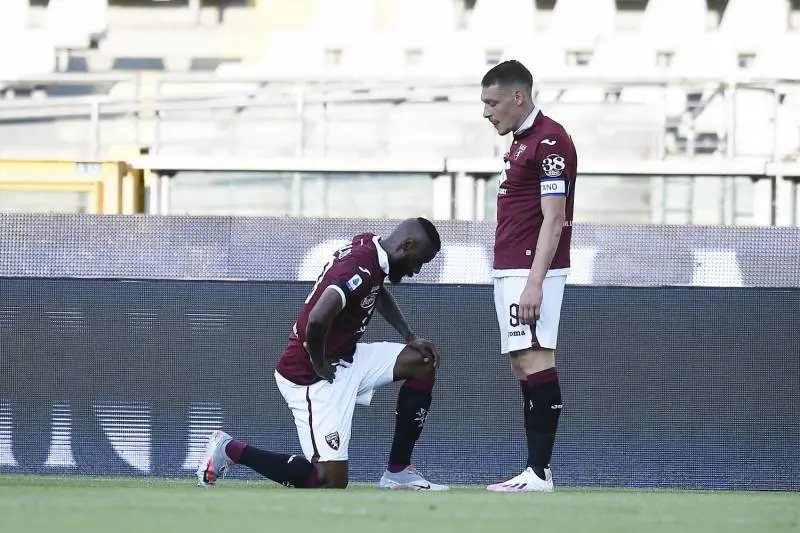 La Serie A torna in campo 103 giorni dopo lo stop Toro-Parma 1-1, Verona-Cagliari 2-1