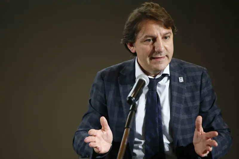 Scandalo bonus, ci si interroga sulla "manina" che ha diffuso i nomi