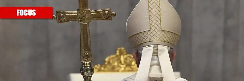 La Francia abbandona il cattolicesimo: l'islam avanza incontrastato