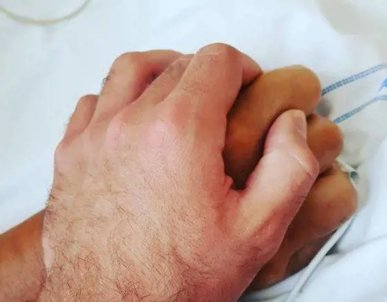 Il post di Niccolò Zanardi   ​"Non lascio la mano..."