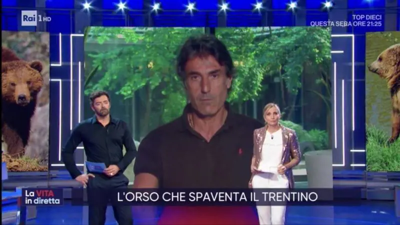 Gelo (totale) a La vita in diretta. Matano attacca la Cuccarini: "In studio non c'è una delizia"