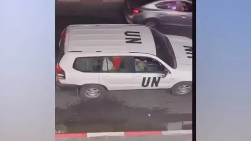 Onu nella bufera: rapporto erotico consumato all'interno di un suo veicolo 