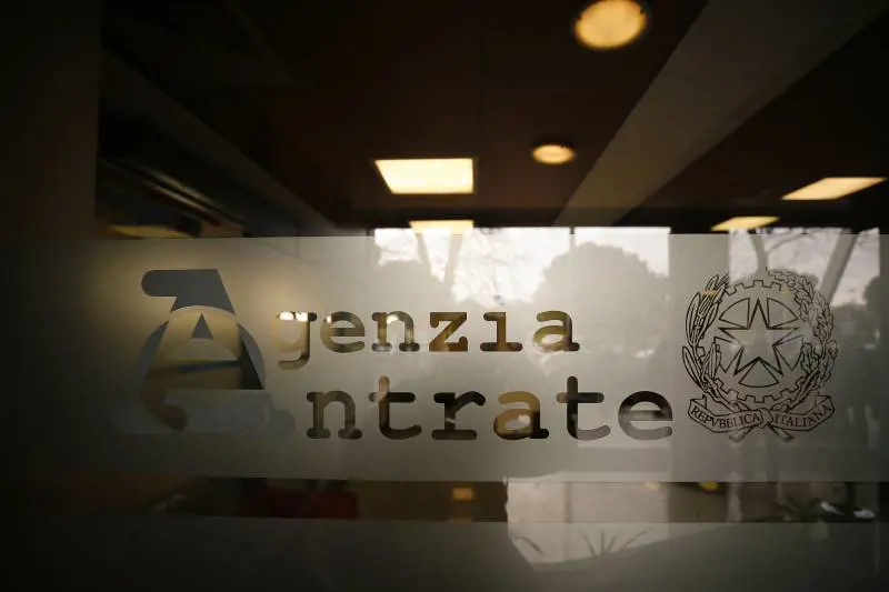 L'ultimo regalo di Conte: pressione fiscale alle stelle