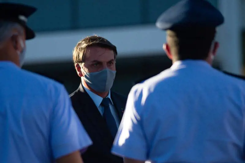 Bolsonaro è positivo al Covid: "Ma non ho già più la febbre..."