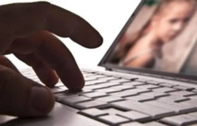 Foto e video pedopornografici su Telegram, nei guai un minore e un professore