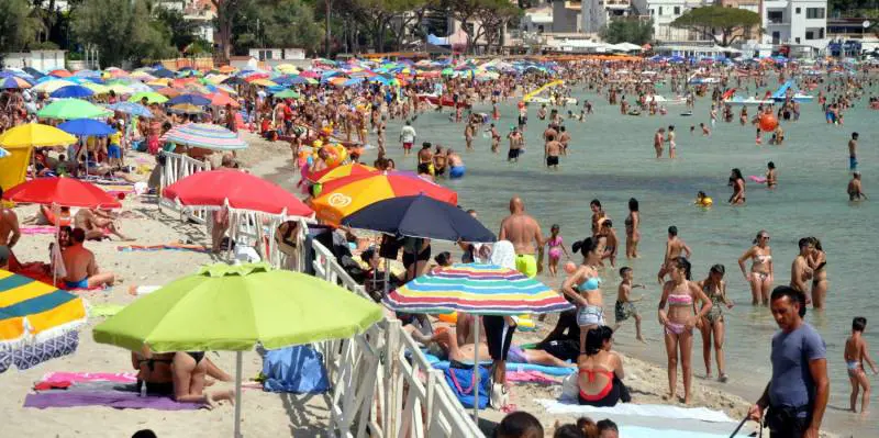 È già in arrivo un nuovo Dpcm che ci può stravolgere l'estate