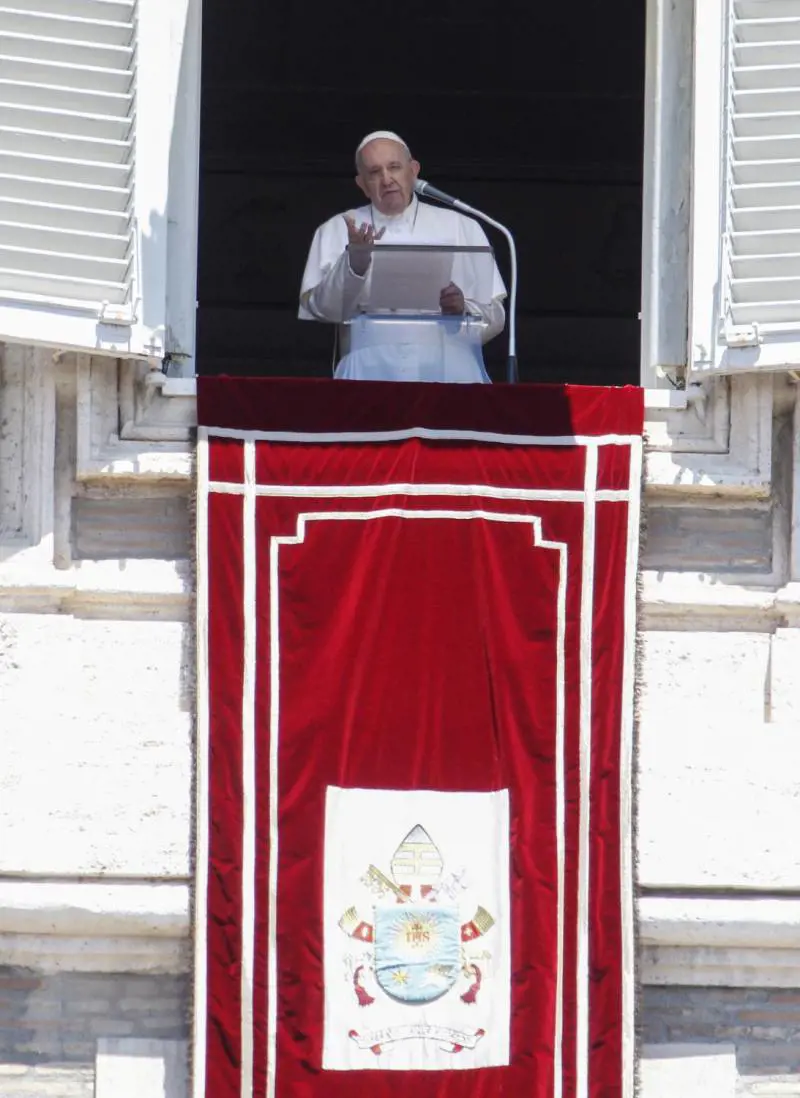 Francesco contro il Sultano: "Grande dolore per Santa Sofia"