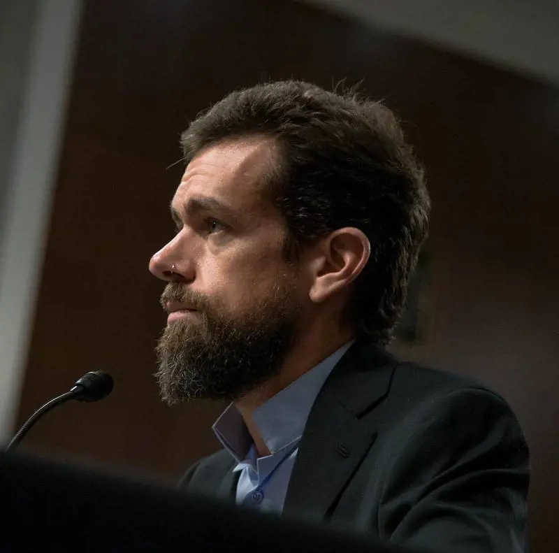 Twitter e la truffa dai profili dei vip. Da Obama a Gates, social nella bufera