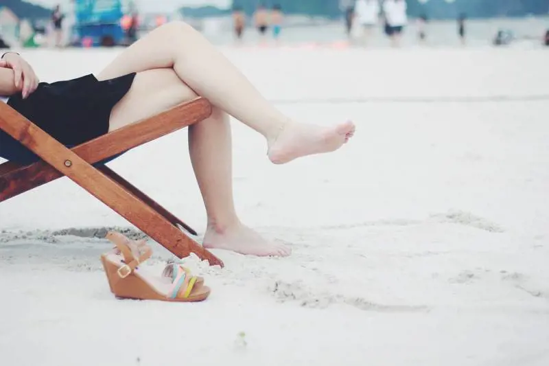 I consigli per prendersi cura delle gambe in estate