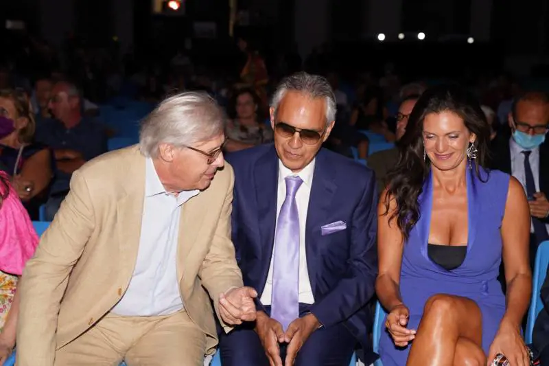Bocelli, Sgarbi e Zangrillo: non chiamateli negazionisti
