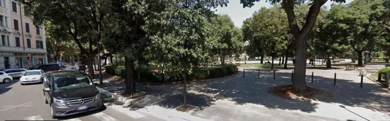 Il sonnifero nella cena: ospita tre turisti a casa, poi li spoglia e li stupra