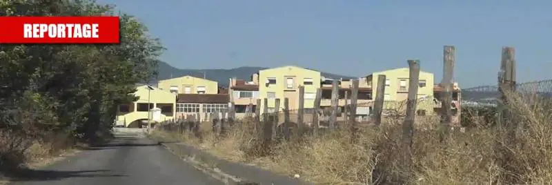 Quelle case popolari diventate un'enclave rom: "Così hanno occupato tutto"