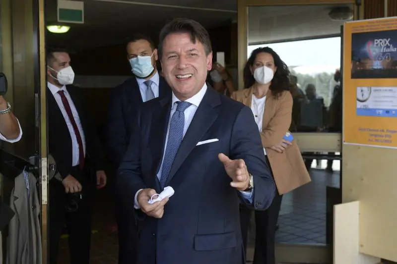 Altra raffica di bonus. La stangata fiscale rimandata a ottobre