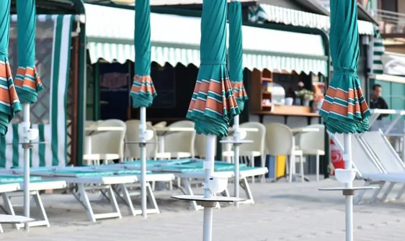 Governo finanzia gli immigrati che poi vanno a rapinar turisti