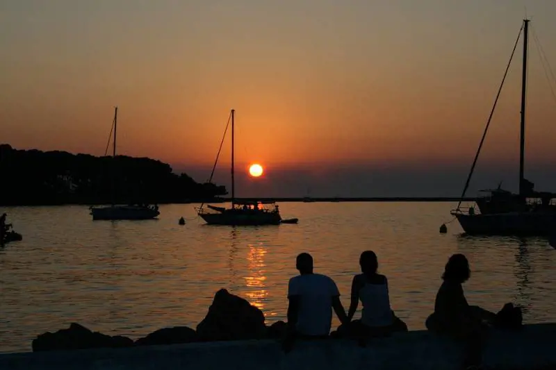 "7 giorni senza la mascherina". La vacanza finisce davvero male