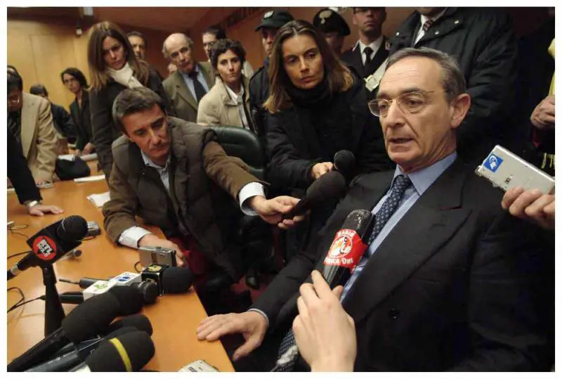 Dal Codacons al comitato dei parenti. Ecco chi c'è dietro le duecento denunce