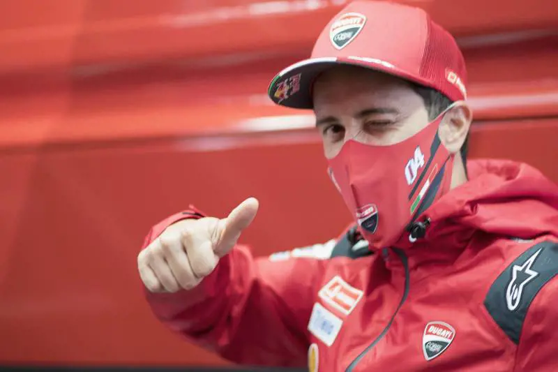 E il disoccupato Dovizioso resta in vetta