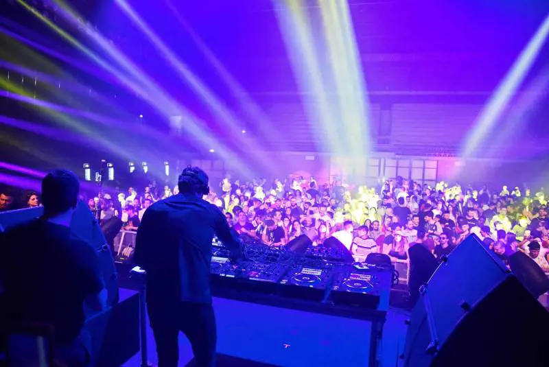 Cts, ok alle discoteche al 35%. "Si balla senza mascherina"