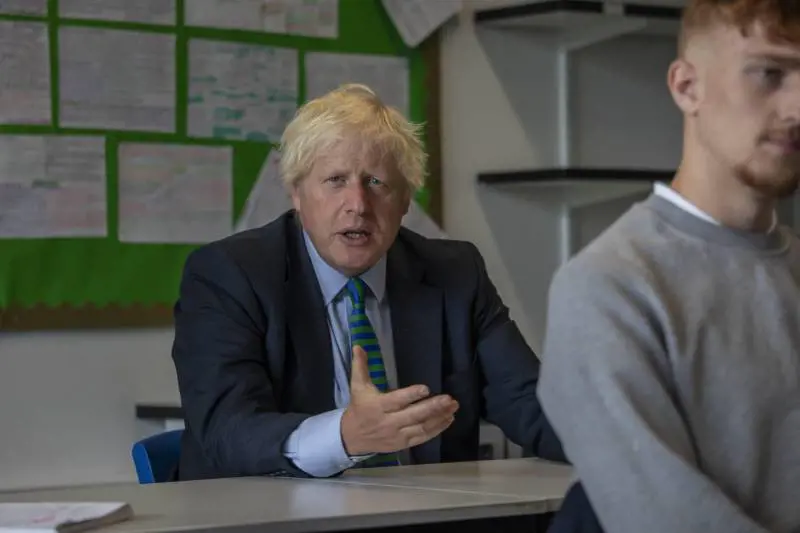 Ora Londra non esclude un nuovo lockdown. E pensa ad alzare le tasse per pagare gli aiuti