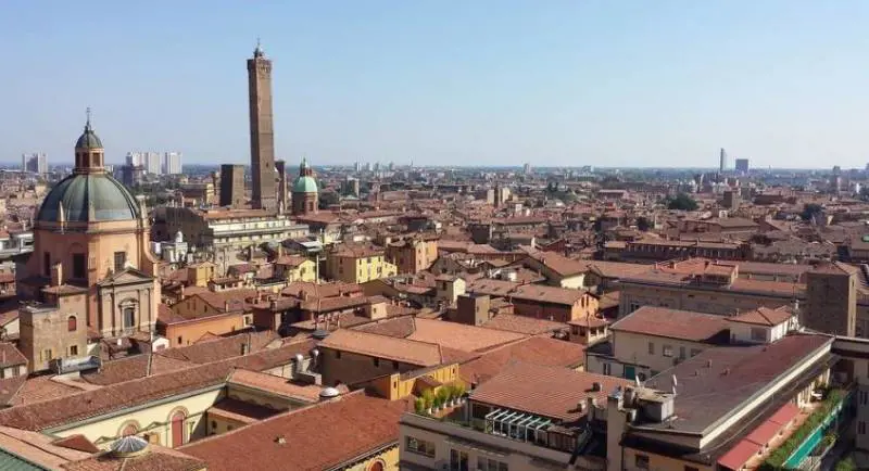 "Sesso in cambio di cocaina": i verbali delle orge a Bologna