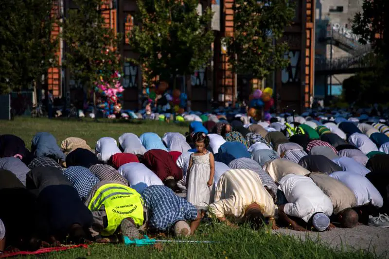 Le mosse dell'islam politico per prendersi i nostri cimiteri