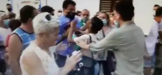 Per le sardine coi paraocchi l'odio viene solo dalla destra