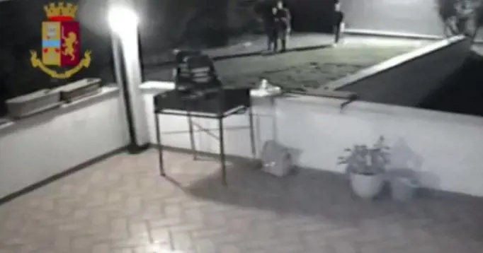Matera, due minori violentate: "Hanno morso i genitali per difendersi"