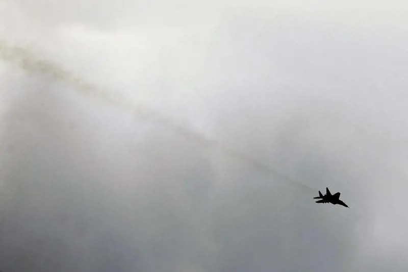 Bombardieri su Kiev, Mig russo contro due caccia Usa