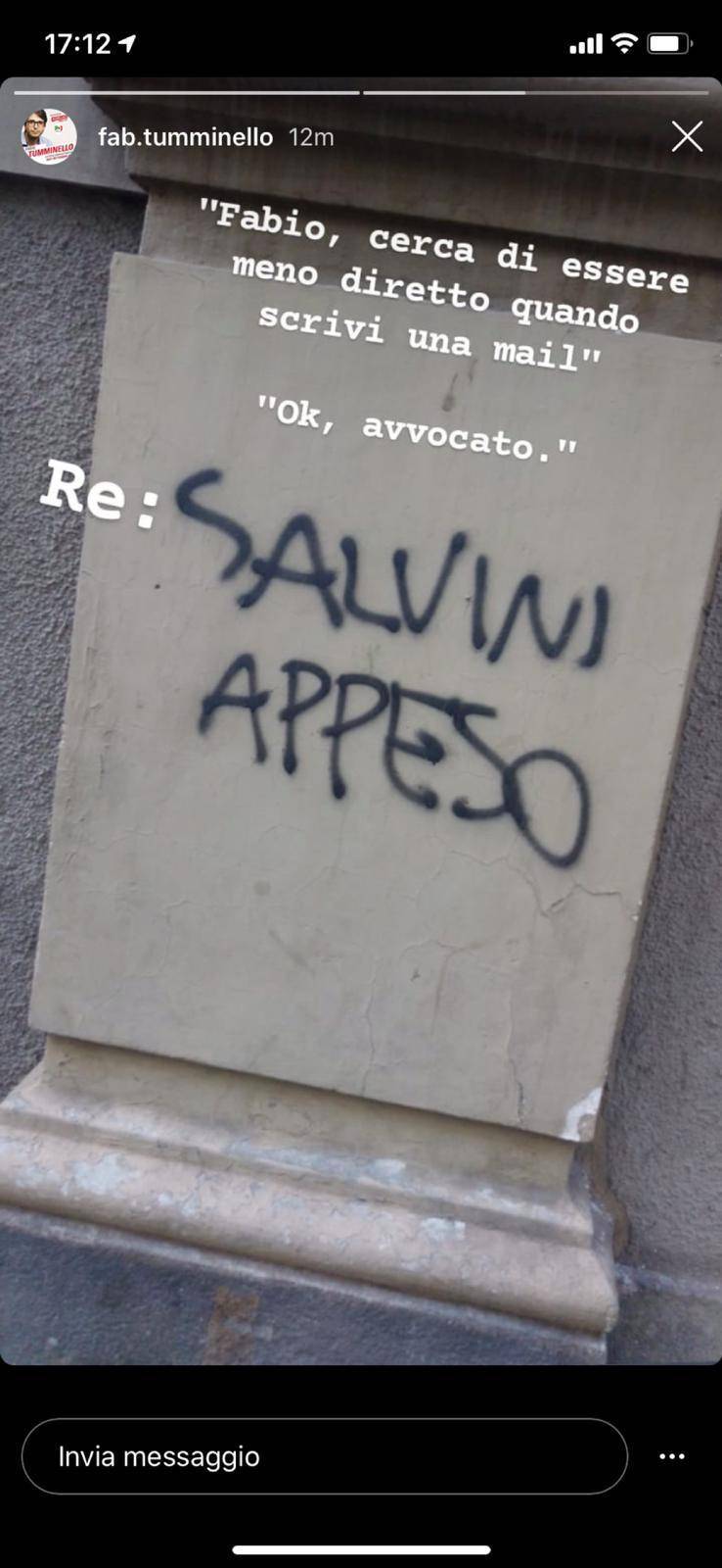 "Salvini appeso"