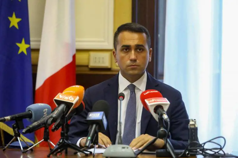Di Maio si riprende il partito. Crimi: ora conflitto d'interesse