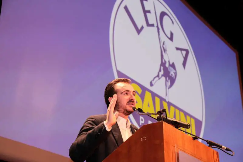 "Invece della fusione si pensi alle proposte Il federatore? Salvini"
