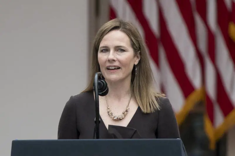 Trump blinda la Corte Suprema con l'ultra-conservatrice Barrett