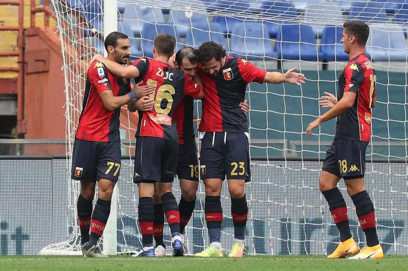 Covid, Genoa choc: 14 positivi