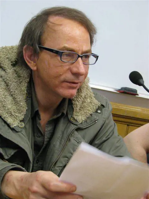 "Francesi, siete delle mascherine" Houellebecq provoca ancora...
