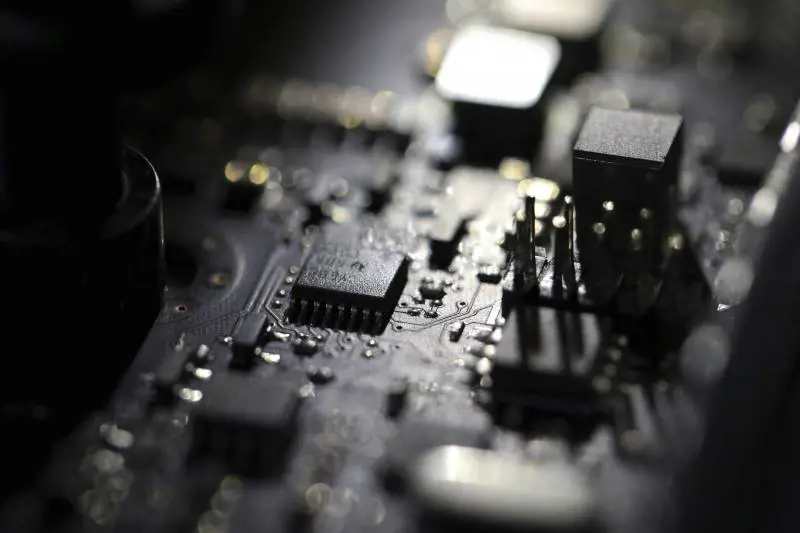 Gli effetti globali della crisi dei chip su industria e consumi