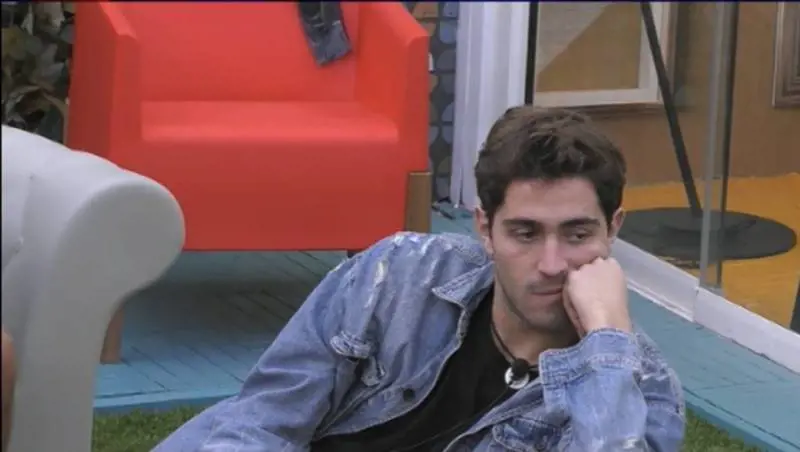 "Ora la prendo per le gambe e...". La frase choc di Zorzi al Gf Vip