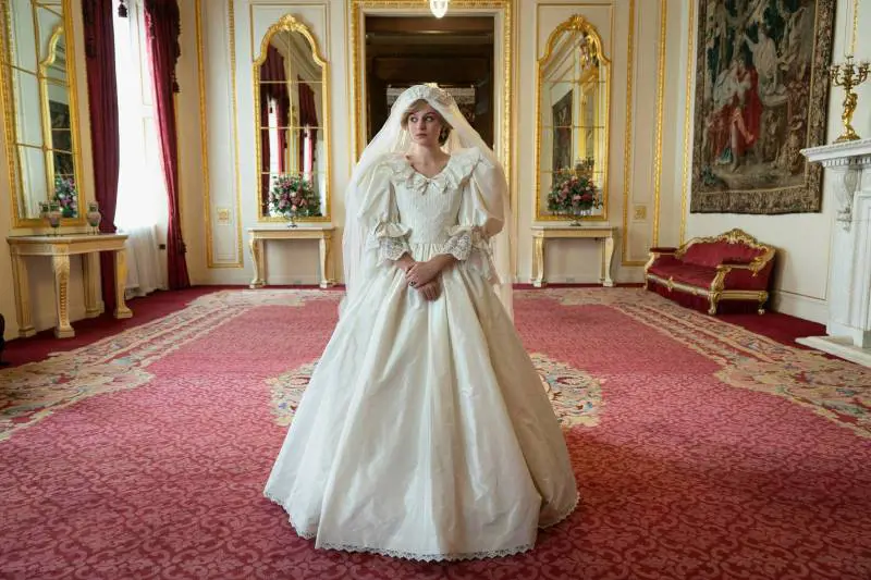 Il mito di Lady Diana rivive con The Crown. Torna la serie tv sui reali inglesi