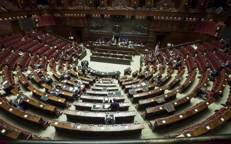 Tutti i ristoranti chiusi di sera, ma riaprono quello della Camera
