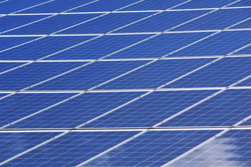 Arrivano 300 miliardi per l'energia europea. Ma i fondi sono un terzo