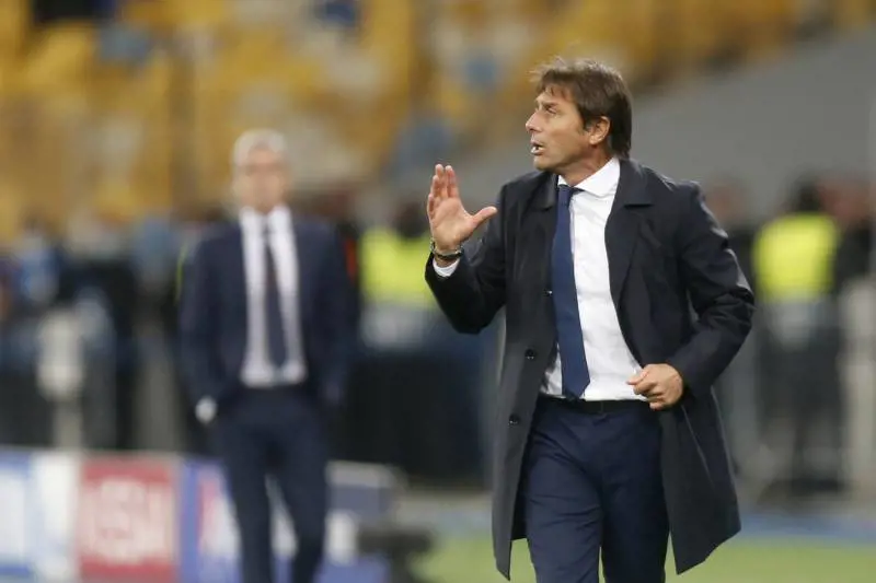Miracolo a... Milano. Se Conte impara da Pioli a comandare col fioretto