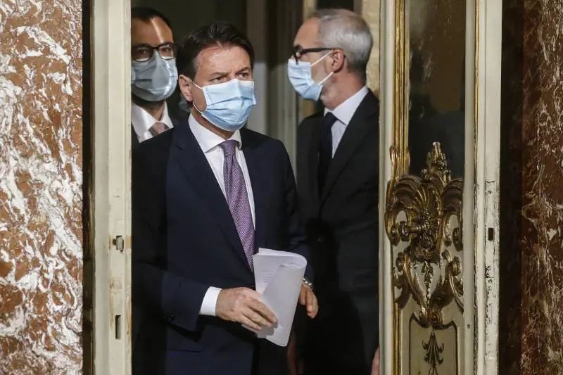 Il grande tracollo di Conte Ecco cosa c'è dietro alla crisi